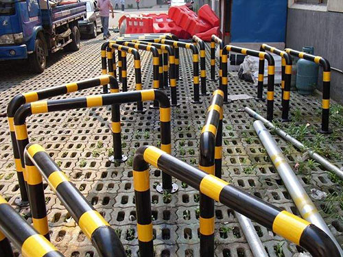 U型防撞護欄圖片3